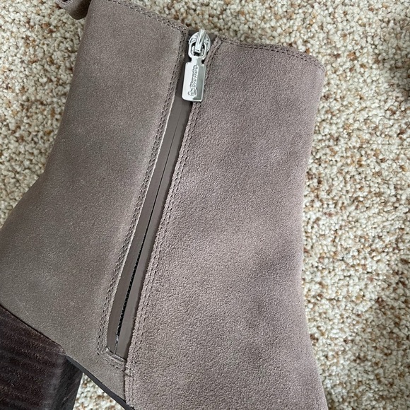 NWOT Blondo Waterproof Suede Taupe Zip Up Boots Size 9 - Picture 2 of 10